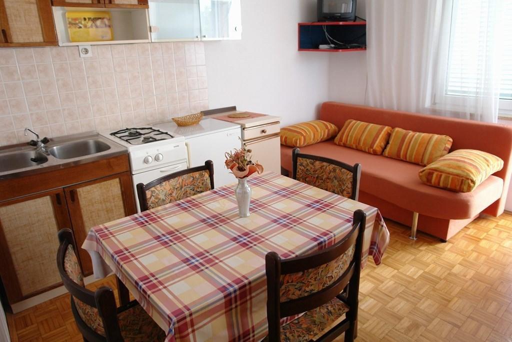 Beautiful Apartment In Crikvenica With Kitchen Δωμάτιο φωτογραφία