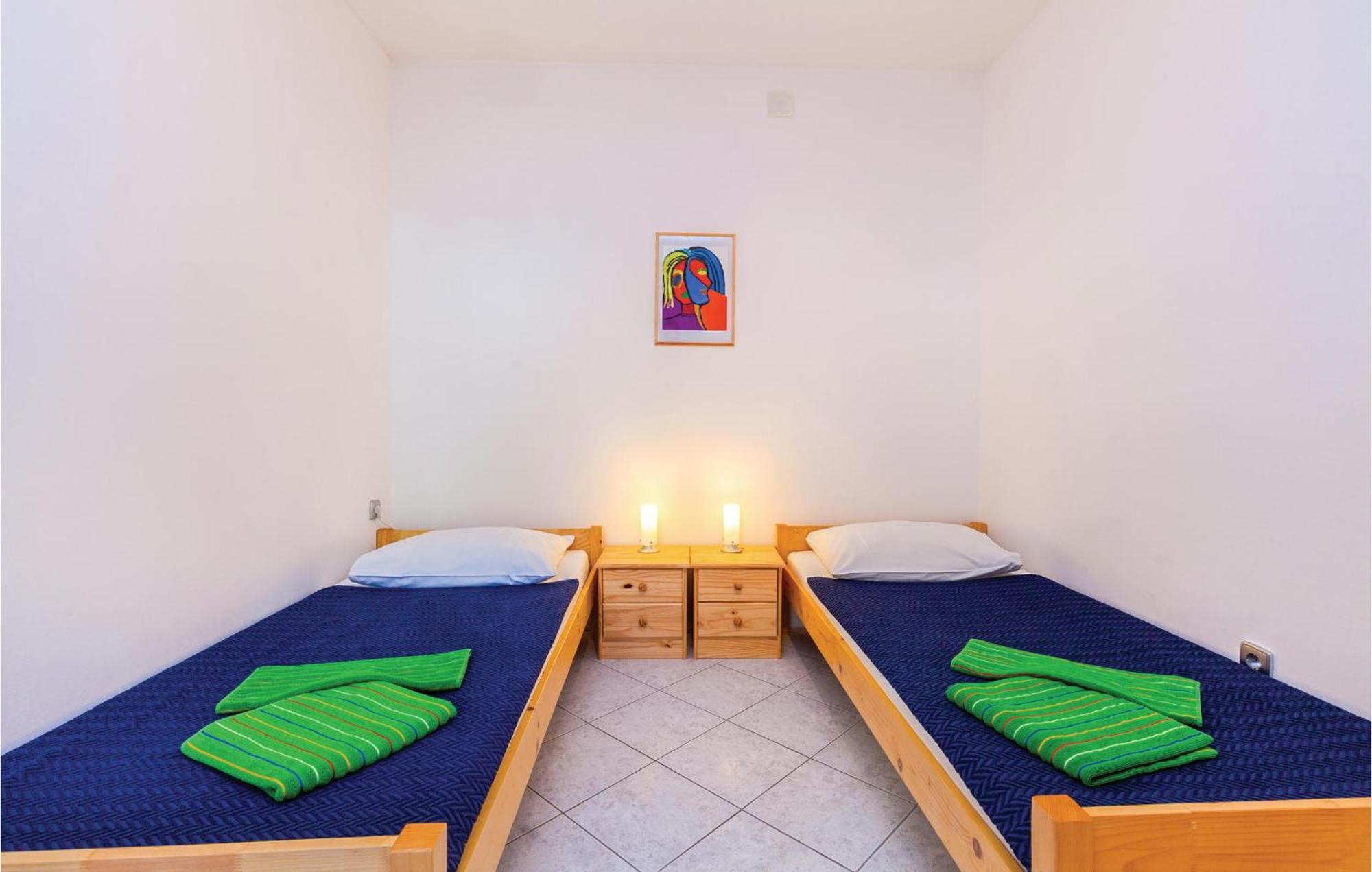 Beautiful Apartment In Crikvenica With Kitchen Εξωτερικό φωτογραφία