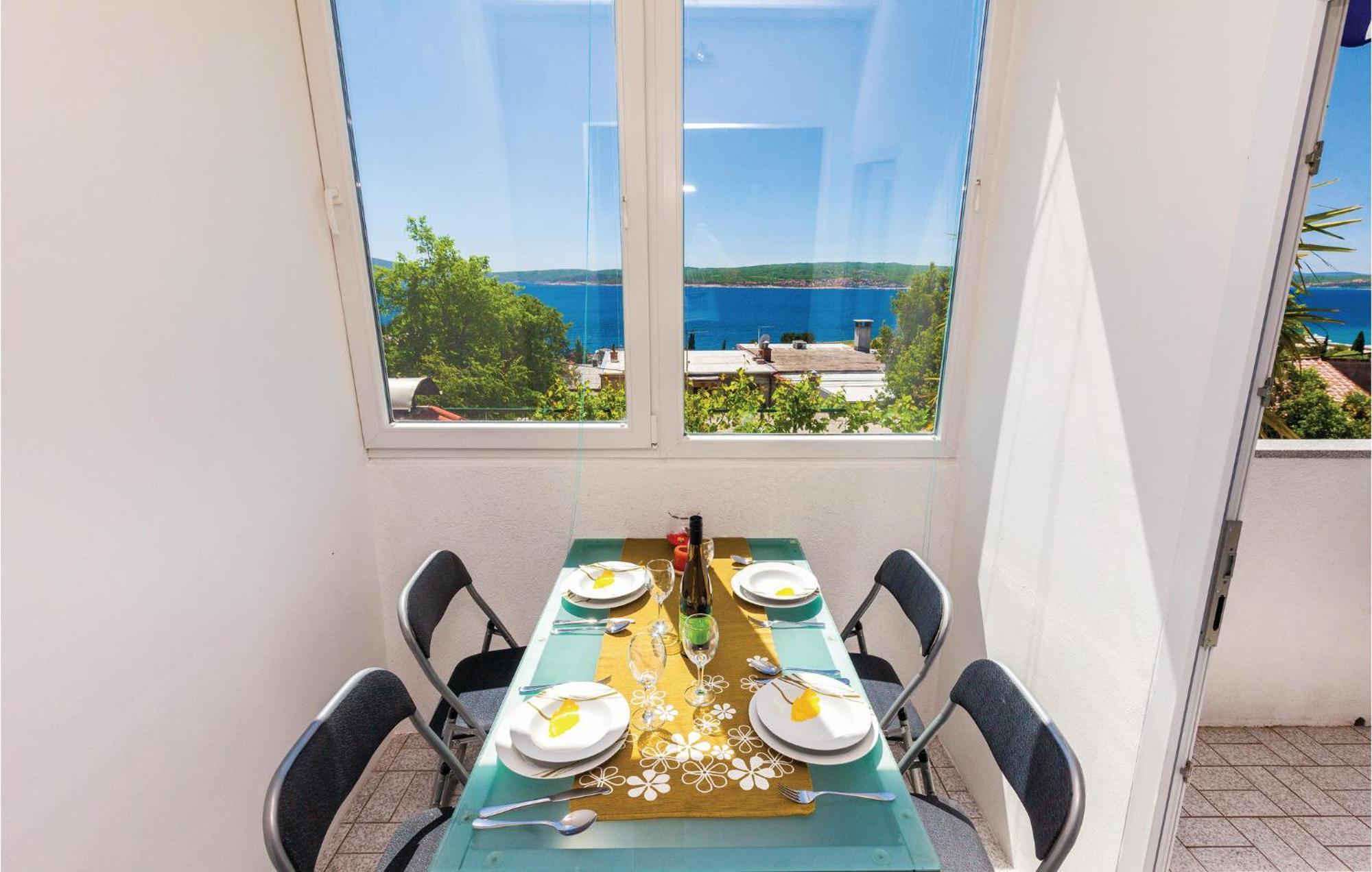 Beautiful Apartment In Crikvenica With Kitchen Εξωτερικό φωτογραφία