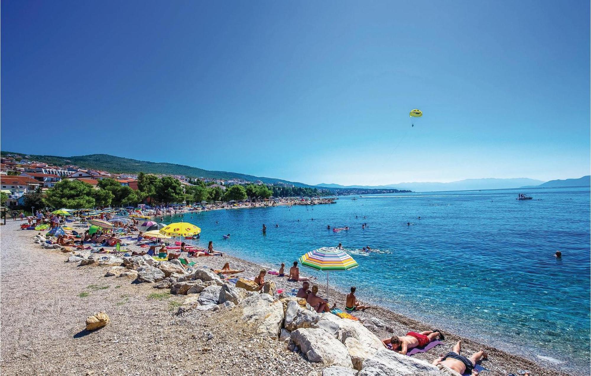 Beautiful Apartment In Crikvenica With Kitchen Εξωτερικό φωτογραφία